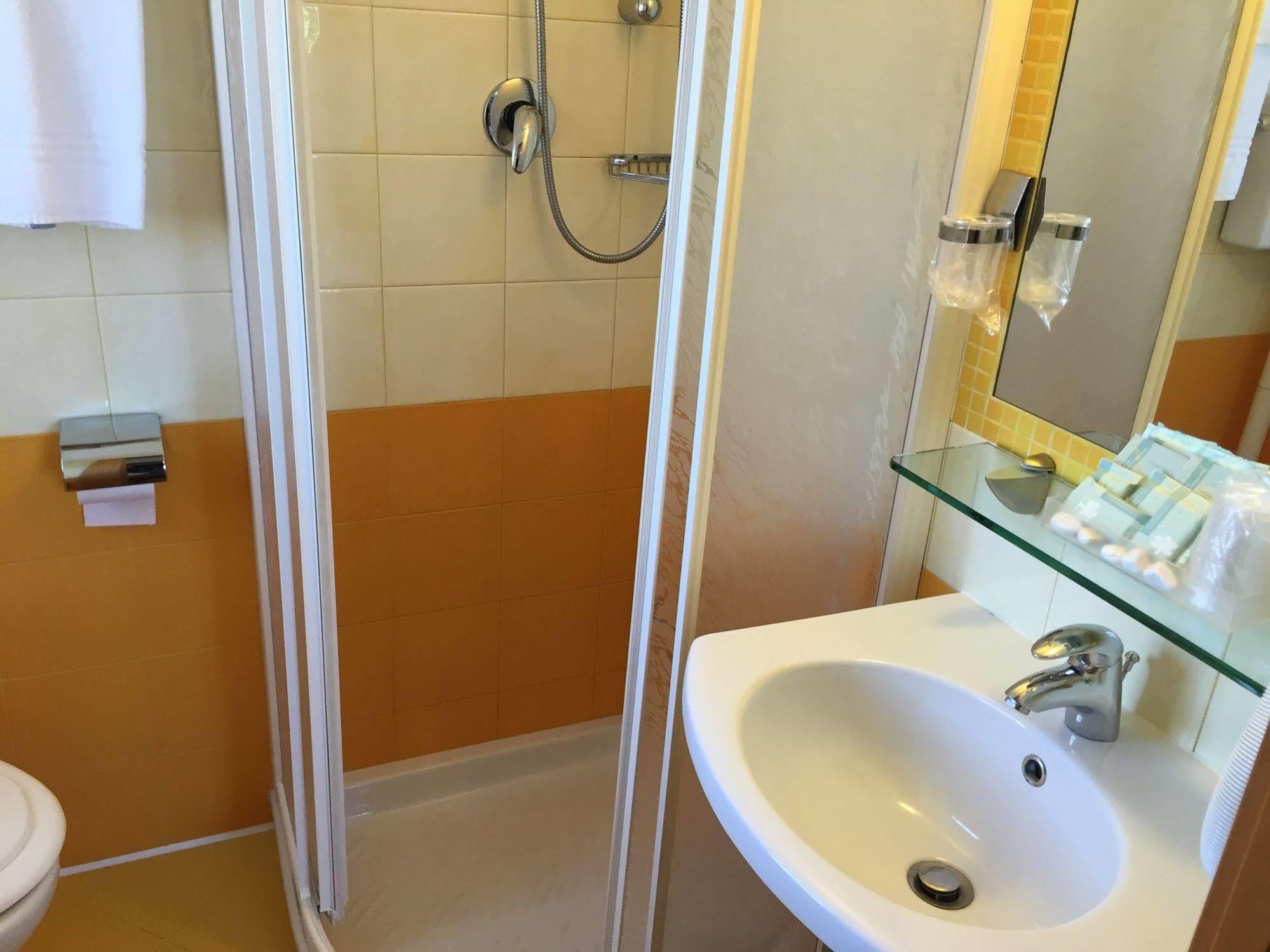 Stresa Hotel 3*
